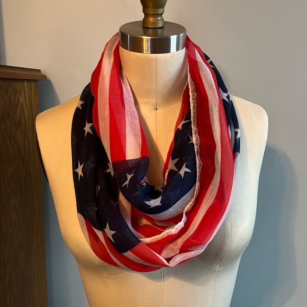 NWT American Flag scarf